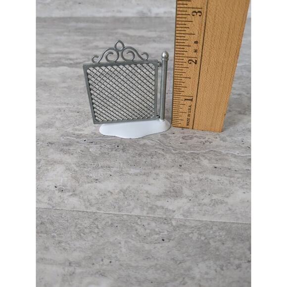 Dept 56 Christmas Villages Chain Link Fence with Gate - Picture 6 of 7